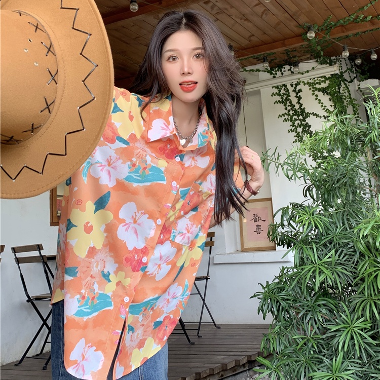 Retro Floral Loose Short-Sleeve Shirt for Women - Hawaiian Beach Top, Unique Niche Design, Perfect for Y2K and 90s Style Retro Floral Loose Short-Sleeve Shirt for Women - Hawaiian Beach Top, Unique Niche Design, Perfect for Y2K and 90s Style