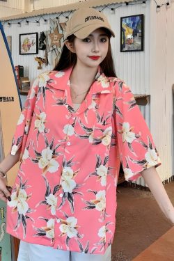 Retro Floral Short Sleeve Shirt for Women - Loose Casual Hawaiian Style Ice Silk Top for Beach Wear