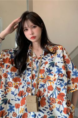 Retro Floral Short-Sleeve Shirt for Women - Loose Versatile Summer Beach Top in Hong Kong Style, Trendy Floral Print