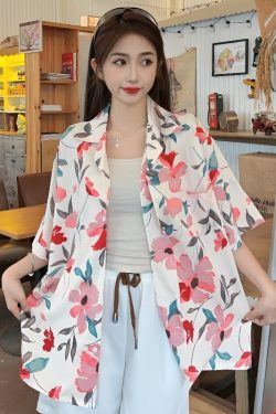 Retro Floral Short Sleeve Shirt for Women - Summer Hawaiian Style Casual Top, Loose Fit for Beach and Everyday Wear