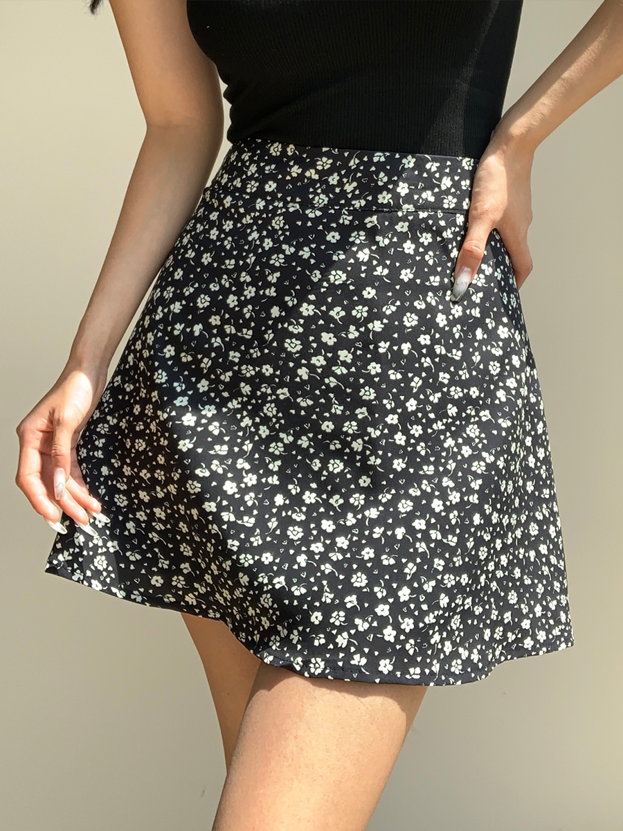 Retro French Girl Floral High Waist A-Line Skirt for Vacation - Short Umbrella Skirt for Summer - Trendy 90s Style Retro French Girl Floral High Waist A-Line Skirt for Vacation - Short Umbrella Skirt for Summer - Trendy 90s Style