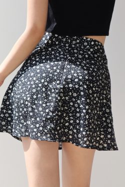 Retro French Girl Floral High Waist A-Line Skirt for Vacation - Short Umbrella Skirt for Summer - Trendy 90s Style
