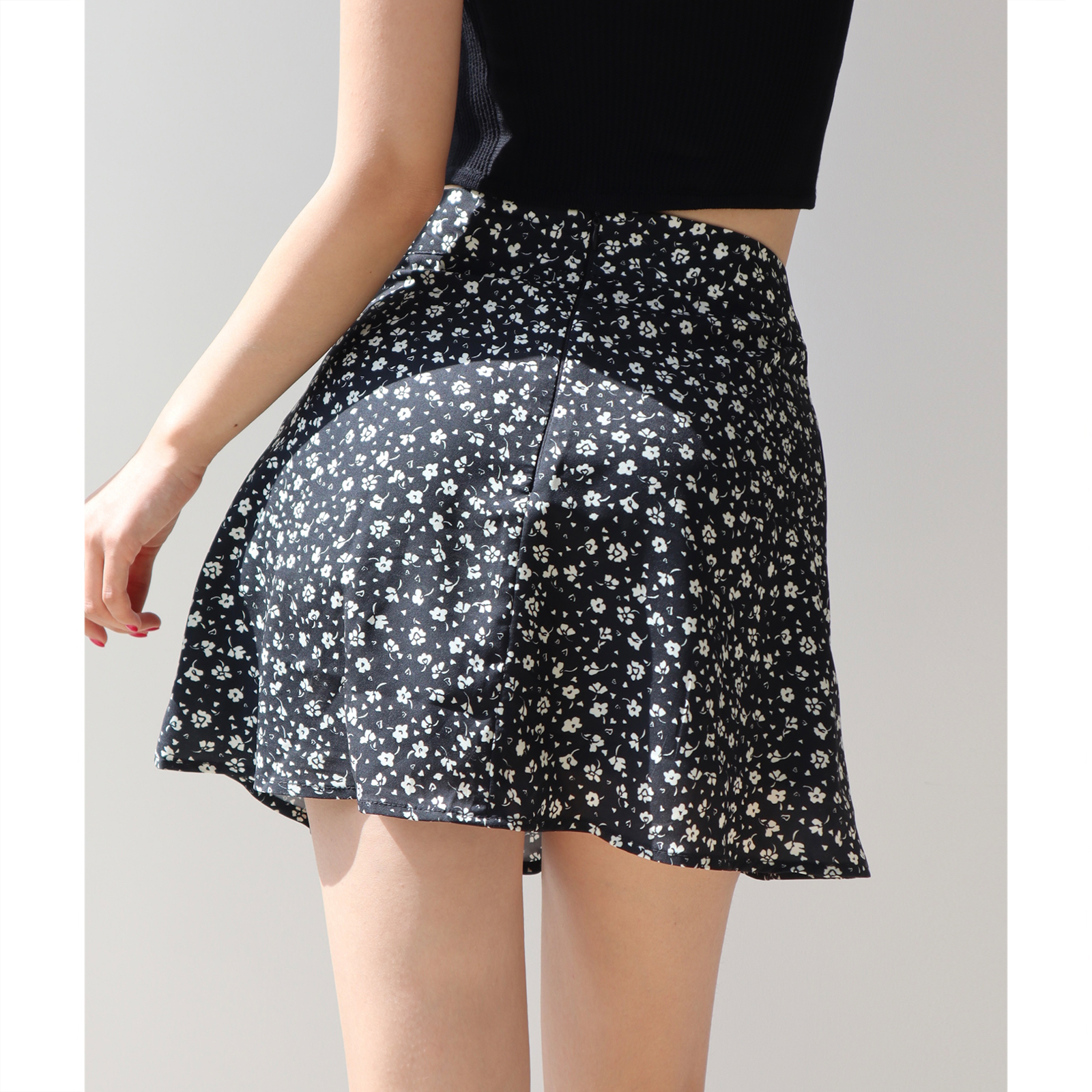 Retro French Girl Floral High Waist A-Line Skirt for Vacation - Short Umbrella Skirt for Summer - Trendy 90s Style Retro French Girl Floral High Waist A-Line Skirt for Vacation - Short Umbrella Skirt for Summer - Trendy 90s Style