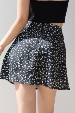 Retro French Girl Floral High Waist A-Line Skirt for Vacation - Short Umbrella Skirt for Summer - Trendy 90s Style