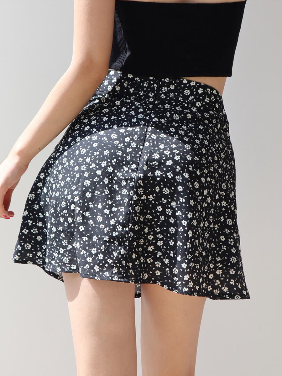 Retro French Girl Floral High Waist A-Line Skirt for Vacation - Short Umbrella Skirt for Summer - Trendy 90s Style Retro French Girl Floral High Waist A-Line Skirt for Vacation - Short Umbrella Skirt for Summer - Trendy 90s Style
