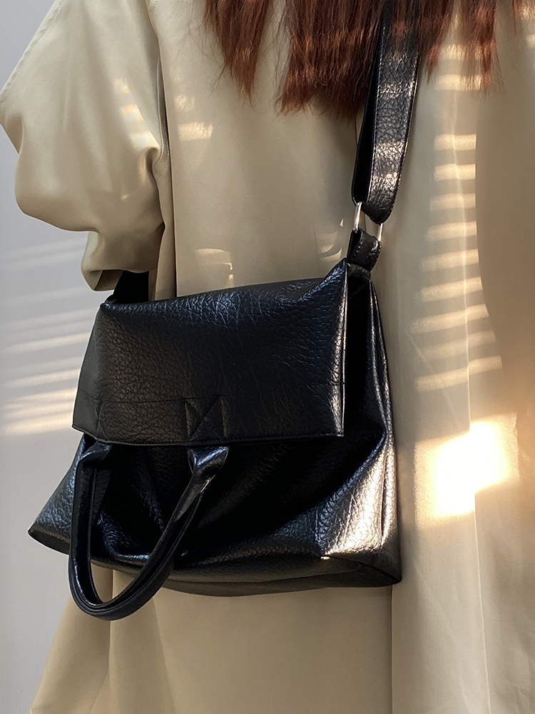 Retro Handheld Large Capacity Tote Bag for Women - Stylish Commuting Shoulder Crossbody Bag - 2025 Niche Design Retro Handheld Large Capacity Tote Bag for Women - Stylish Commuting Shoulder Crossbody Bag - 2025 Niche Design