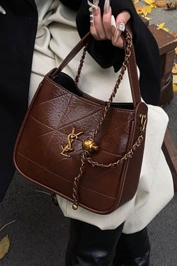 Retro High-End Oil Wax Leather Bucket Bag for Women - Trendy Versatile Shoulder Bag for Winter 2025 Fashion
