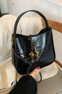 Retro High-End Oil Wax Leather Bucket Bag for Women - Trendy Versatile Shoulder Bag for Winter 2025 Fashion