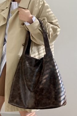 Retro Large Capacity Women's Tote Shoulder Handbag - Versatile Commuter Bag for Daily Use