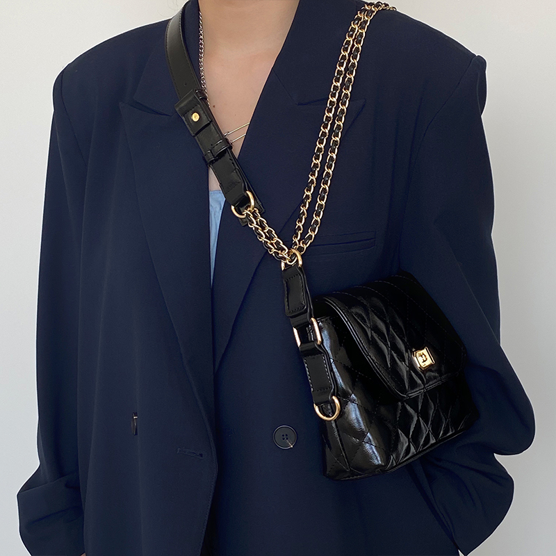 Retro Lock Buckle Underarm Bag for Women - Spring Summer Crossbody Shoulder Bag - Small Niche Design Retro Lock Buckle Underarm Bag for Women - Spring Summer Crossbody Shoulder Bag - Small Niche Design