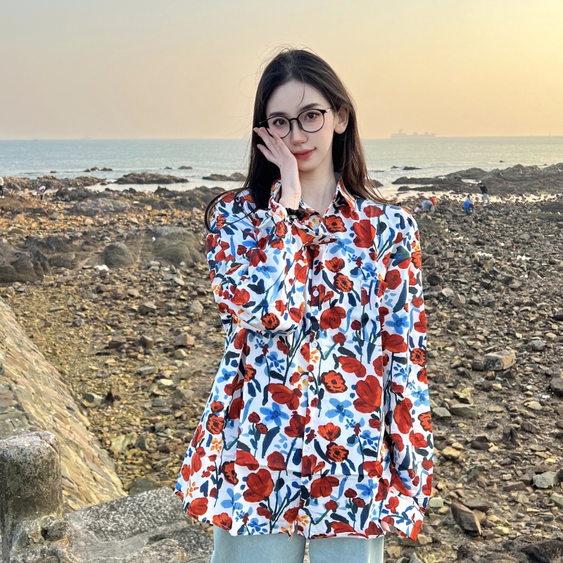 Retro Loose Long Sleeve Floral Shirt for Women – Autumn Hawaiian Beach Top, Unique Casual Style Retro Loose Long Sleeve Floral Shirt for Women – Autumn Hawaiian Beach Top, Unique Casual Style