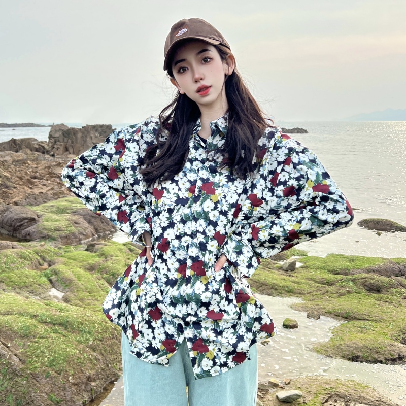 Retro Loose Long Sleeve Floral Shirt for Women – Autumn Hawaiian Beach Top, Unique Casual Style Retro Loose Long Sleeve Floral Shirt for Women – Autumn Hawaiian Beach Top, Unique Casual Style