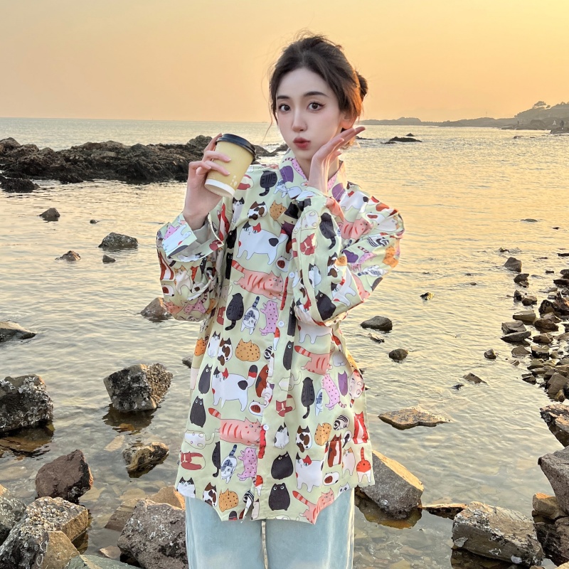 Retro Loose Long Sleeve Floral Shirt for Women – Autumn Hawaiian Beach Top, Unique Casual Style Retro Loose Long Sleeve Floral Shirt for Women – Autumn Hawaiian Beach Top, Unique Casual Style