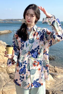 Retro Loose Long Sleeve Floral Shirt for Women – Autumn Hawaiian Beach Top, Unique Casual Style