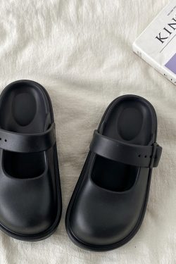 Retro Mary Jane Hole Shoes for Women - 2025 New Summer Outdoor Thick-Soled Closed-Toe Non-Slip Slippers in Y2K Style