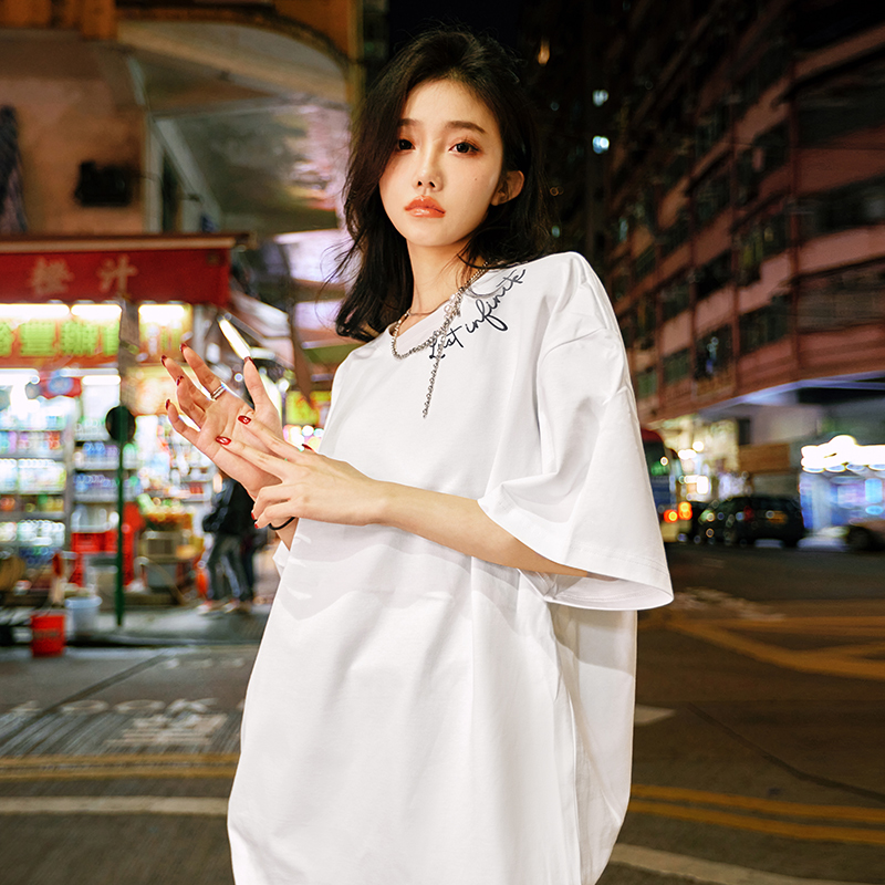 Retro Minimalist Letter Short Sleeve T-Shirt for Men and Women - Trendy Loose Fit Summer Tee, 90s Style, Unisex Fashion 2025 Retro Minimalist Letter Short Sleeve T-Shirt for Men and Women - Trendy Loose Fit Summer Tee, 90s Style, Unisex Fashion 2025