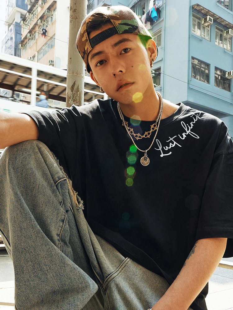 Retro Minimalist Letter Short Sleeve T-Shirt for Men and Women - Trendy Loose Fit Summer Tee, 90s Style, Unisex Fashion 2025 Retro Minimalist Letter Short Sleeve T-Shirt for Men and Women - Trendy Loose Fit Summer Tee, 90s Style, Unisex Fashion 2025