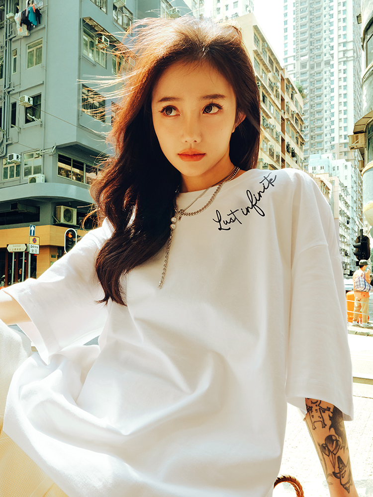 Retro Minimalist Letter Short Sleeve T-Shirt for Men and Women - Trendy Loose Fit Summer Tee, 90s Style, Unisex Fashion 2025 Retro Minimalist Letter Short Sleeve T-Shirt for Men and Women - Trendy Loose Fit Summer Tee, 90s Style, Unisex Fashion 2025