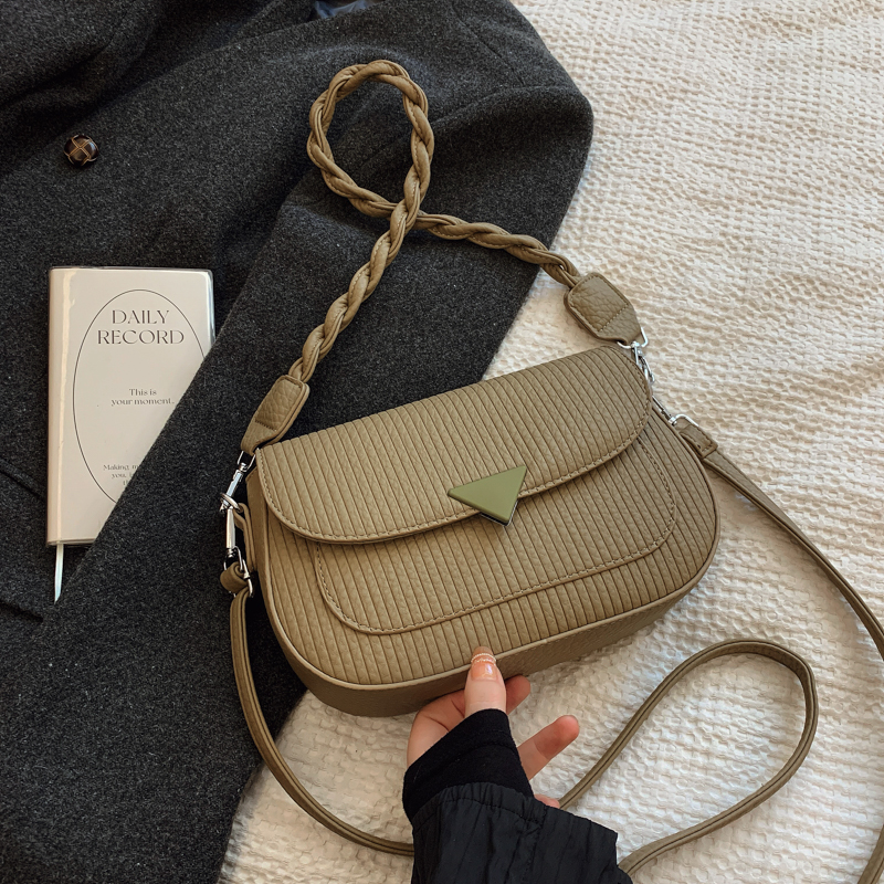 Retro Minimalist Saddle Bag for Women - 2025 Spring Casual Shoulder Bag, Trendy Versatile Design Retro Minimalist Saddle Bag for Women - 2025 Spring Casual Shoulder Bag, Trendy Versatile Design