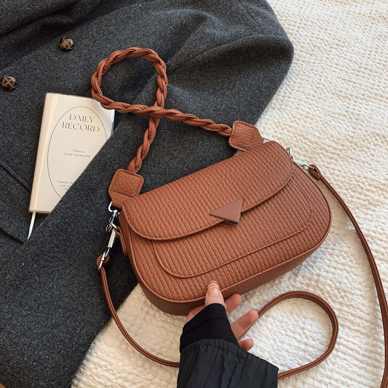 Retro Minimalist Saddle Bag for Women - 2025 Spring Casual Shoulder Bag, Trendy Versatile Design Retro Minimalist Saddle Bag for Women - 2025 Spring Casual Shoulder Bag, Trendy Versatile Design