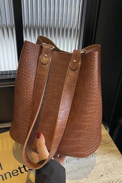 Retro Niche Design Shoulder Crossbody Bucket Bag for Women - High-End Mother-Daughter Style, 2025 Trendy Fashion Accessory