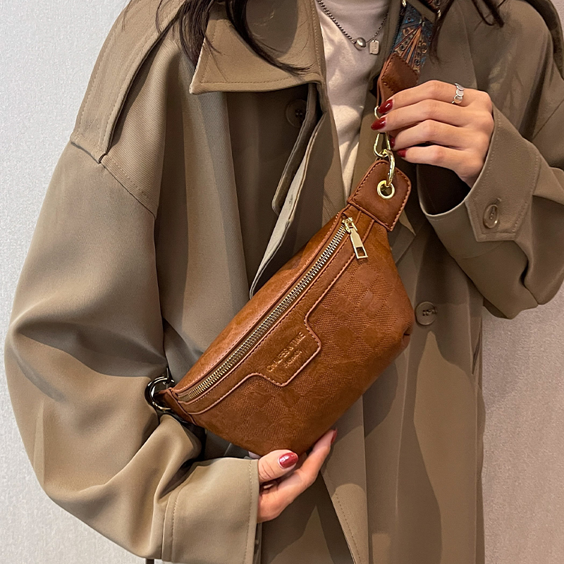 Retro Niche Design Women's Crossbody Bag - Versatile Small Chest & Waist Bag for Spring Summer 2025 Fashion Retro Niche Design Women's Crossbody Bag - Versatile Small Chest & Waist Bag for Spring Summer 2025 Fashion