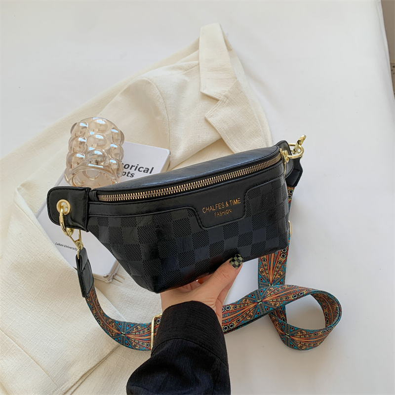 Retro Niche Design Women's Crossbody Bag - Versatile Small Chest & Waist Bag for Spring Summer 2025 Fashion Retro Niche Design Women's Crossbody Bag - Versatile Small Chest & Waist Bag for Spring Summer 2025 Fashion