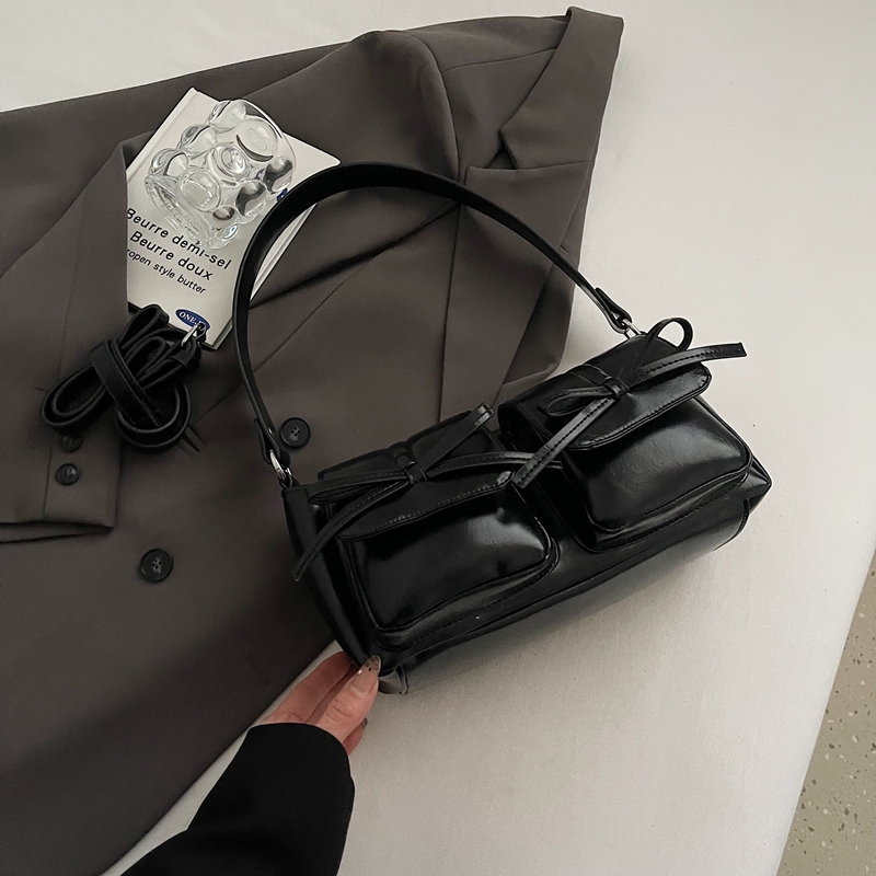 Retro Oil Wax Leather Underarm Bag for Women - 2025 Winter Casual Shoulder Bag, Niche High-End Dumpling Style Retro Oil Wax Leather Underarm Bag for Women - 2025 Winter Casual Shoulder Bag, Niche High-End Dumpling Style