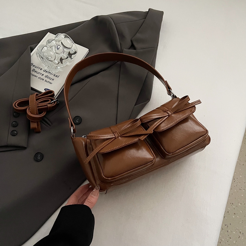 Retro Oil Wax Leather Underarm Bag for Women - 2025 Winter Casual Shoulder Bag, Niche High-End Dumpling Style Retro Oil Wax Leather Underarm Bag for Women - 2025 Winter Casual Shoulder Bag, Niche High-End Dumpling Style