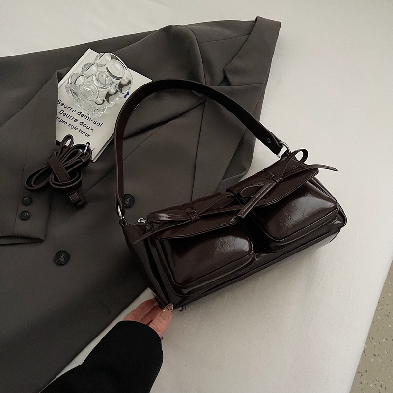 Retro Oil Wax Leather Underarm Bag for Women - 2025 Winter Casual Shoulder Bag, Niche High-End Dumpling Style Retro Oil Wax Leather Underarm Bag for Women - 2025 Winter Casual Shoulder Bag, Niche High-End Dumpling Style