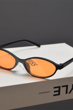 Retro Oval Narrow-Frame Sunglasses for Men and Women - Trendy Small Face Fit, Hip-Hop and Street Style, Ideal for Parties and Runway
