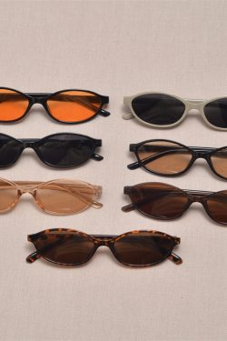 Retro Oval Narrow-Frame Sunglasses for Men and Women - Trendy Small Face Fit, Hip-Hop and Street Style, Ideal for Parties and Runway