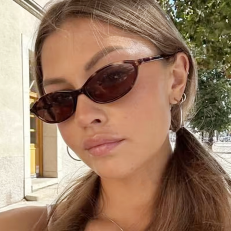 Retro Oval Narrow-Frame Sunglasses for Men and Women - Trendy Small Face Fit, Hip-Hop and Street Style, Ideal for Parties and Runway Retro Oval Narrow-Frame Sunglasses for Men and Women - Trendy Small Face Fit, Hip-Hop and Street Style, Ideal for Parties and Runway