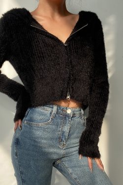 Retro Plush High-Waisted Slim Fit Hooded Knitted Cardigan Top - Cute European American Style