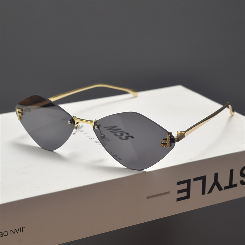 Retro Polygonal Diamond-Shaped Sunglasses for Women - Frameless Cut-Edge, Small Face Flattering, Trendy High-End Fashion Eyewear Retro Polygonal Diamond-Shaped Sunglasses for Women - Frameless Cut-Edge, Small Face Flattering, Trendy High-End Fashion Eyewear