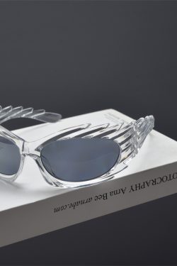 Retro Punk Asymmetric Winged Sunglasses for Men and Women - Trendy Street Style Eyewear for Millennial Fashion