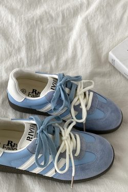 Retro Red Training Shoes for Women - 2025 Spring Versatile Flat Sneakers, Casual Sports Shoes in Y2K Style