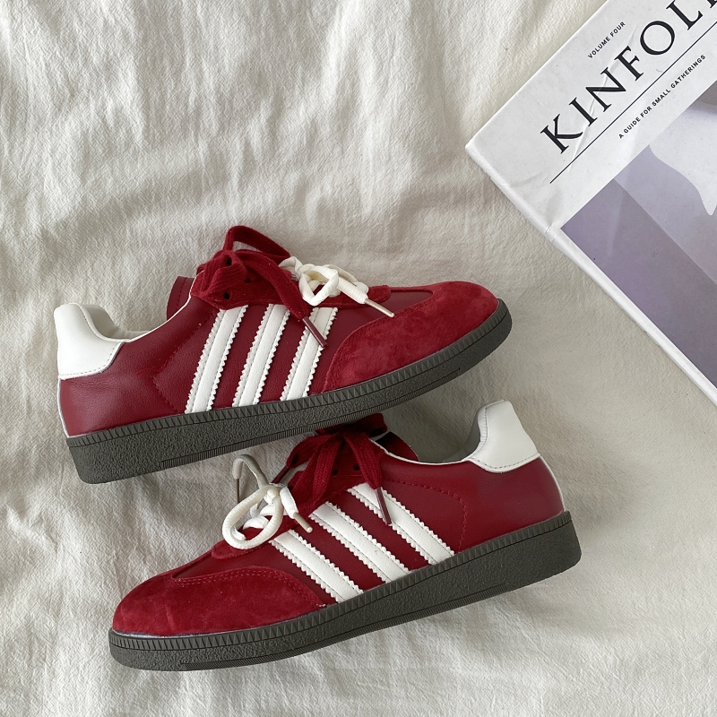 Retro Red Training Shoes for Women - 2025 Spring Versatile Flat Sneakers, Casual Sports Shoes in Y2K Style Retro Red Training Shoes for Women - 2025 Spring Versatile Flat Sneakers, Casual Sports Shoes in Y2K Style