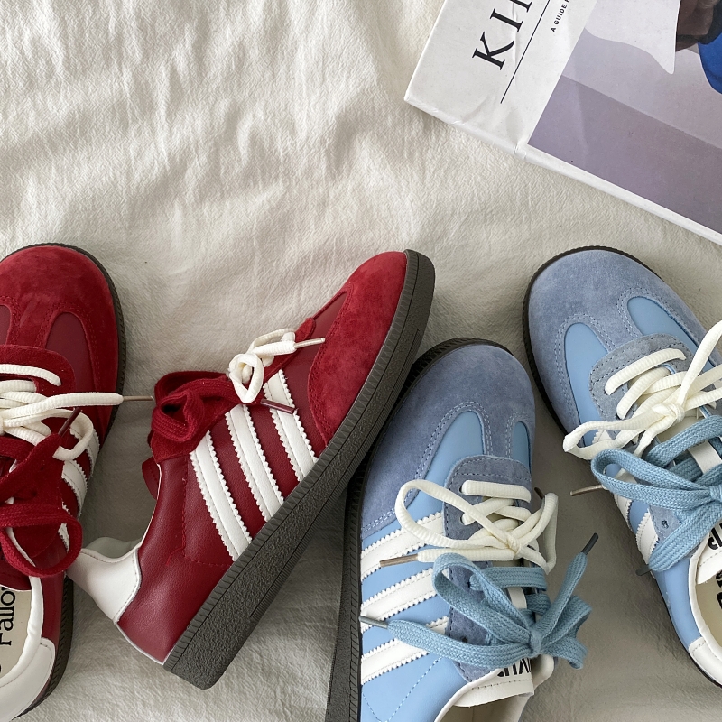 Retro Red Training Shoes for Women - 2025 Spring Versatile Flat Sneakers, Casual Sports Shoes in Y2K Style Retro Red Training Shoes for Women - 2025 Spring Versatile Flat Sneakers, Casual Sports Shoes in Y2K Style