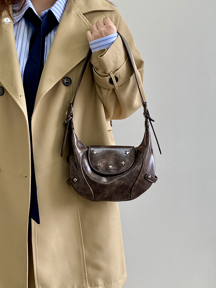 Retro Saddle Bag for Women - Handheld Crossbody Small Bag, Spring Summer 2025 Niche Design, Perfect for Y2K and Vintage Styles Retro Saddle Bag for Women - Handheld Crossbody Small Bag, Spring Summer 2025 Niche Design, Perfect for Y2K and Vintage Styles