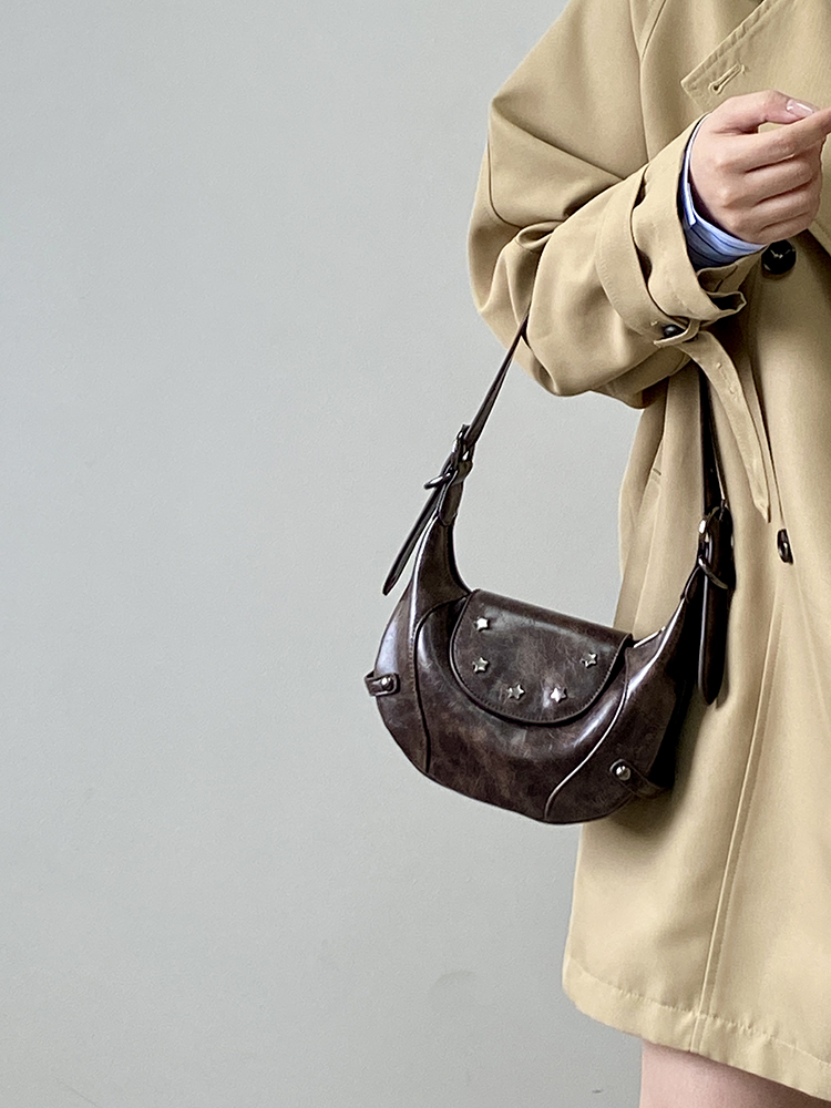 Retro Saddle Bag for Women - Handheld Crossbody Small Bag, Spring Summer 2025 Niche Design, Perfect for Y2K and Vintage Styles Retro Saddle Bag for Women - Handheld Crossbody Small Bag, Spring Summer 2025 Niche Design, Perfect for Y2K and Vintage Styles