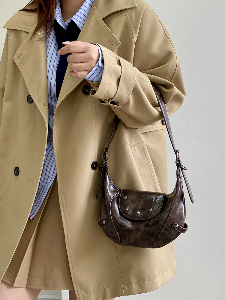 Retro Saddle Bag for Women - Handheld Crossbody Small Bag, Spring Summer 2025 Niche Design, Perfect for Y2K and Vintage Styles Retro Saddle Bag for Women - Handheld Crossbody Small Bag, Spring Summer 2025 Niche Design, Perfect for Y2K and Vintage Styles