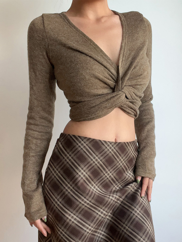 Retro Sexy V-Neck One-Piece Tie High-Waisted Short Slim-Fit Long Sleeve Knit Top for Y2K and 90s Fashion Lovers Retro Sexy V-Neck One-Piece Tie High-Waisted Short Slim-Fit Long Sleeve Knit Top for Y2K and 90s Fashion Lovers