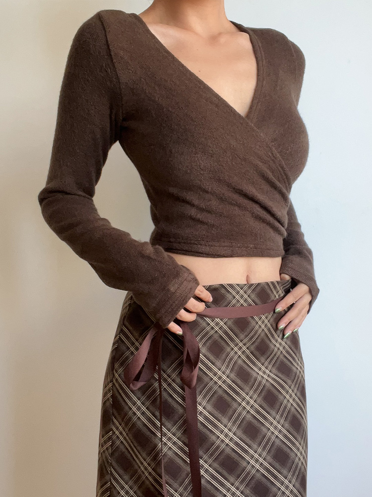 Retro Sexy V-Neck One-Piece Tie High-Waisted Short Slim-Fit Long Sleeve Knit Top for Y2K and 90s Fashion Lovers Retro Sexy V-Neck One-Piece Tie High-Waisted Short Slim-Fit Long Sleeve Knit Top for Y2K and 90s Fashion Lovers