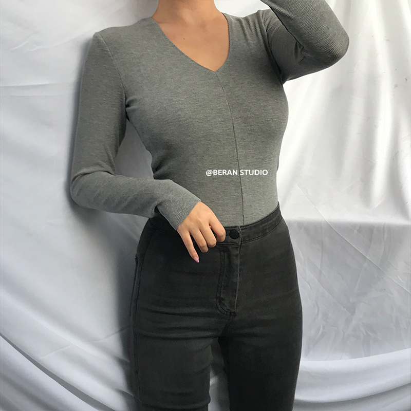 Retro Small V-Neck Slim Fit Solid Color Ribbed Long Sleeve T-Shirt Top - Comfortable Casual Fashion for Y2K and 90s Style Retro Small V-Neck Slim Fit Solid Color Ribbed Long Sleeve T-Shirt Top - Comfortable Casual Fashion for Y2K and 90s Style