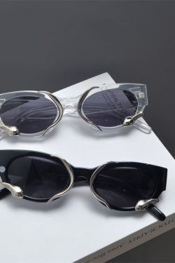 Retro Snake-Shaped Cat-Eye Sunglasses for Women - Millennium Style Korean Trendy Hip-Hop Party Eyewear