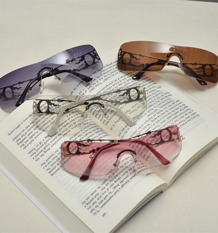 Retro Square Frameless Cut-Edge Sunglasses for Women - Millennial Punk Style, Internet Celebrity Street Fashion Accessory Retro Square Frameless Cut-Edge Sunglasses for Women - Millennial Punk Style, Internet Celebrity Street Fashion Accessory