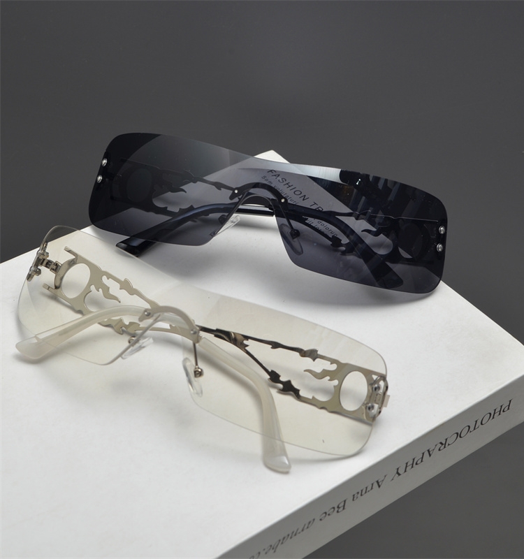 Retro Square Frameless Cut-Edge Sunglasses for Women - Millennial Punk Style, Internet Celebrity Street Fashion Accessory Retro Square Frameless Cut-Edge Sunglasses for Women - Millennial Punk Style, Internet Celebrity Street Fashion Accessory