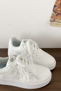 Retro Thick-Soled Star Sneakers for Women - Casual White Sports Shoes, 2025 Spring Style, Versatile Trendy Footwear