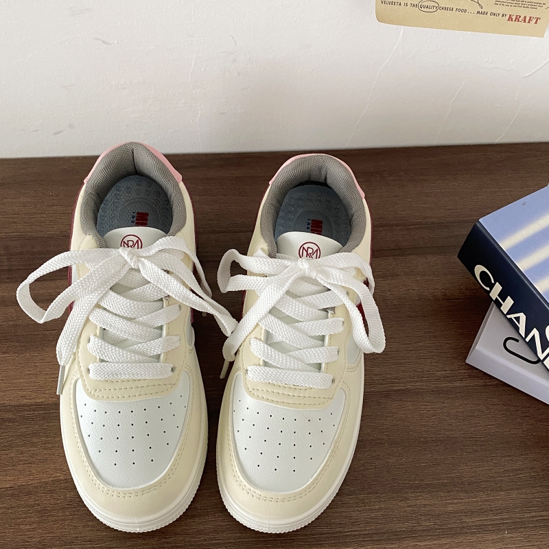 Retro Thick-Soled Star Sneakers for Women - Casual White Sports Shoes, 2025 Spring Style, Versatile Trendy Footwear Retro Thick-Soled Star Sneakers for Women - Casual White Sports Shoes, 2025 Spring Style, Versatile Trendy Footwear